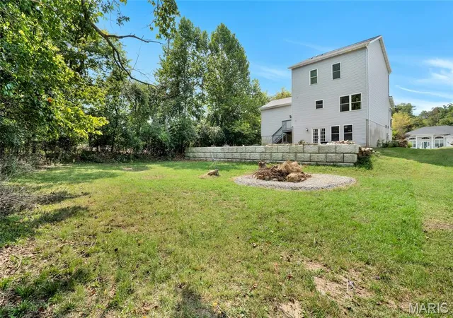 Photo 3 of Single family home for sale at 2398 Fairway, High Ridge, MO 63049 | MLS# MIS26058220 | Listing updated on 2026-09-29