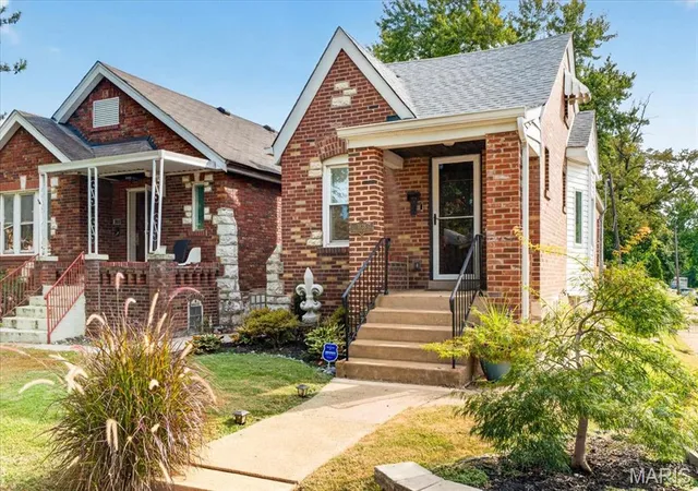 Photo 1 of Sale Pending at 3838 Bingham Ave, Saint Louis, MO 63116 | MLS# MIS26058225 | Listing updated on 2026-09-23