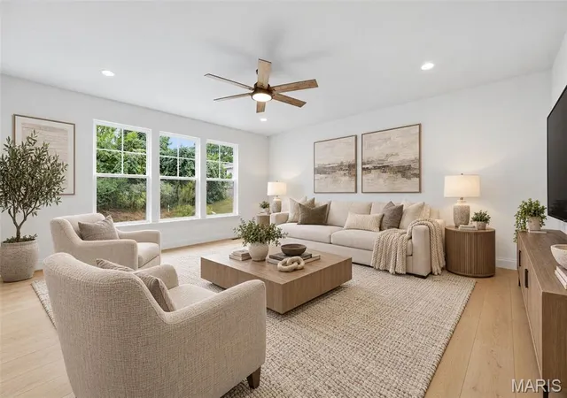 Photo 3 of Single family home for sale at 547 Ryehill Dr, Saint Peters, MO 63376 | MLS# MIS26058228 | Listing updated on 2026-09-24