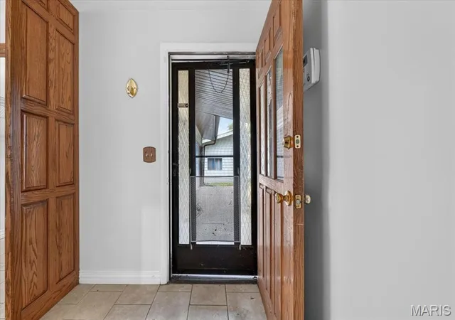 Photo 4 of Single family home for sale at 740 Wilshire Dr, Florissant, MO 63033 | MLS# MIS26058229 | Listing updated on 2026-09-29