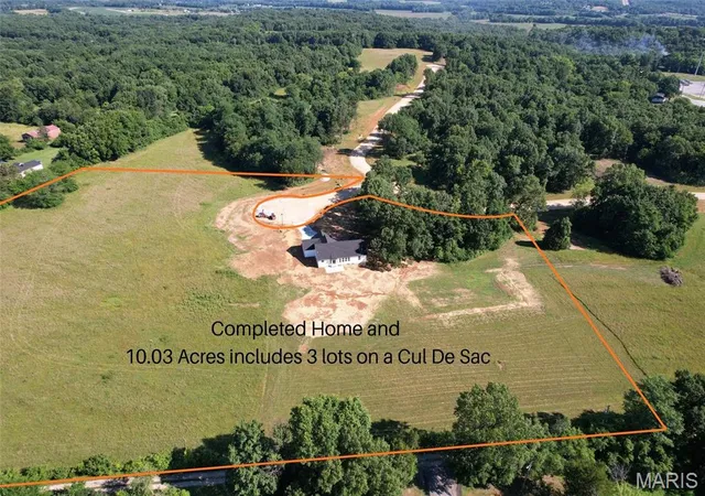Photo 2 of Single family home for sale at 15 Oakview Ct, Troy, MO 63379 | MLS# MIS26058239 | Listing updated on 2026-09-14
