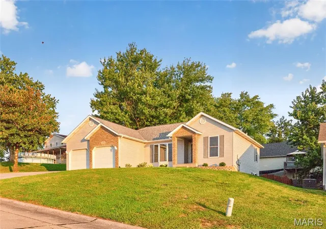 Single family home for sale at 1052 Birdie Ln, Jackson, MO 63755 | MLS# MIS26058244