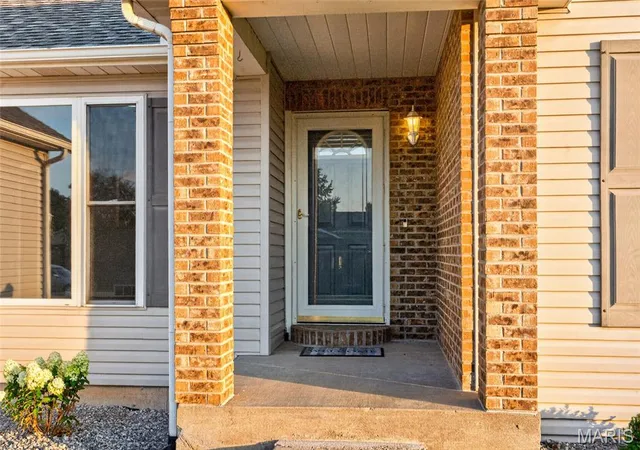 Photo 3 of Single family home for sale at 1052 Birdie Ln, Jackson, MO 63755 | MLS# MIS26058244 | Listing updated on 2026-09-23
