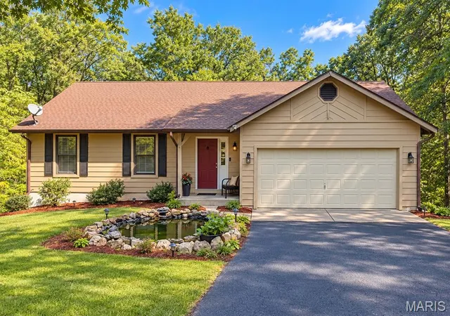 Photo 1 of Single family home for sale at 8431 Fawn Hl Ln, House Springs, MO 63051 | MLS# MIS26058251 | Listing updated on 2026-10-12