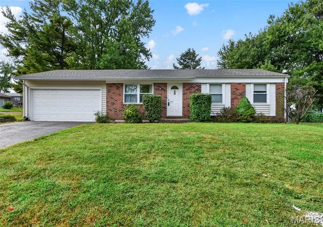 Single family home for sale at 3405 Ipswich Ln, Saint Charles, MO 63301 | MLS# MIS26058252