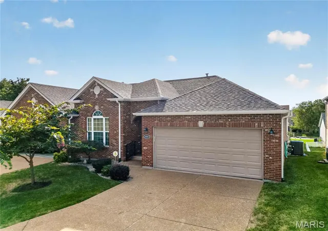 Photo 1 of House for sale at 6025 Glennaire Dr, Saint Louis, MO 63129 | MLS# MIS26058258 | Listing updated on 2026-09-19