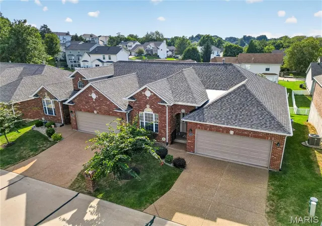 Photo 2 of House for sale at 6025 Glennaire Dr, Saint Louis, MO 63129 | MLS# MIS26058258 | Listing updated on 2026-09-19