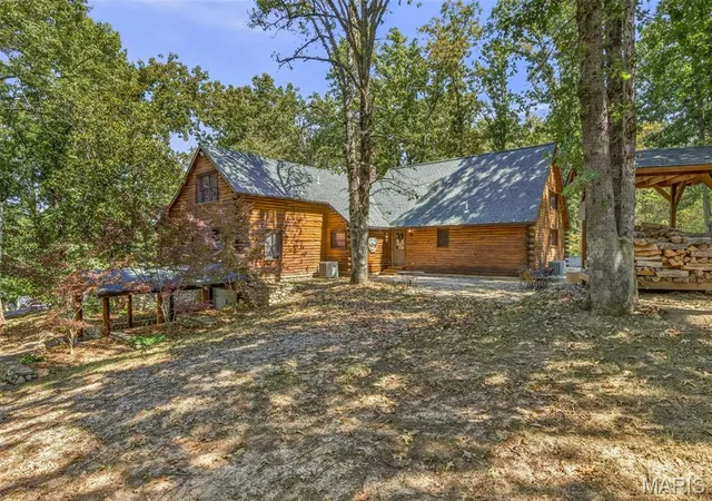 Photo 2 of Single family home for sale at 6482 S Lakeshore Dr, Hillsboro, MO 63050 | MLS# MIS26058266 | Listing updated on 2026-09-14