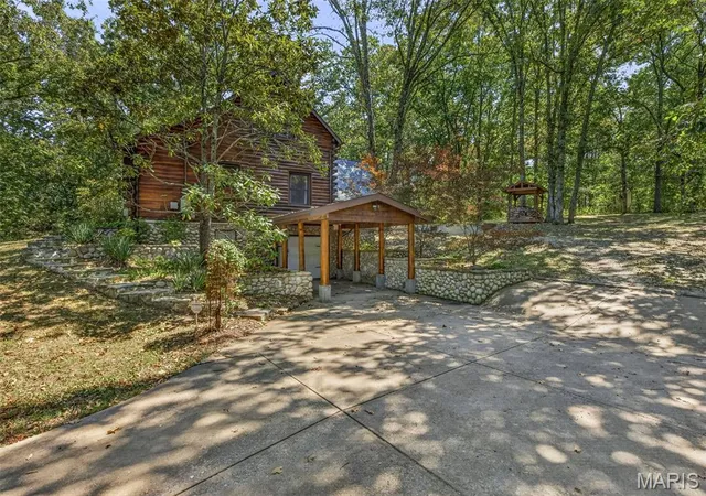 Photo 3 of Single family home for sale at 6482 S Lakeshore Dr, Hillsboro, MO 63050 | MLS# MIS26058266 | Listing updated on 2026-10-09