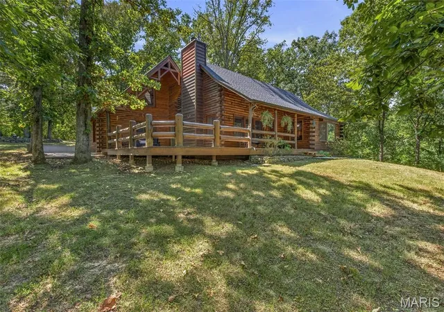 Photo 4 of Single family home for sale at 6482 S Lakeshore Dr, Hillsboro, MO 63050 | MLS# MIS26058266 | Listing updated on 2026-10-09