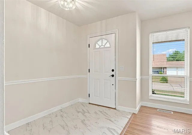 Photo 3 of Single family home for sale at 2830 Flintwood Dr, Saint Louis, MO 63129 | MLS# MIS26058273 | Listing updated on 2026-09-22