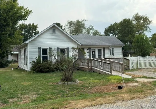 Photo 2 of Single family home for sale at 106 S Prospect St, Coffeen, IL 62017 | MLS# MIS26058281 | Listing updated on 2026-10-20