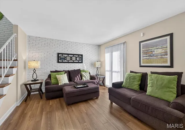 Photo 3 of Townhouse for sale at 12865 Town And Four Dr, Saint Louis, MO 63141 | MLS# MIS26058283 | Listing updated on 2026-10-22