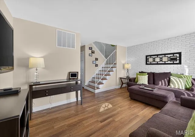 Photo 4 of Townhouse for sale at 12865 Town And Four Dr, Saint Louis, MO 63141 | MLS# MIS26058283 | Listing updated on 2026-10-22