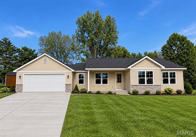 Photo 1 of Single family home for sale at 16 Camden Ct, Fairview Heights, IL 62208 | MLS# MIS26058287 | Listing updated on 2026-09-23