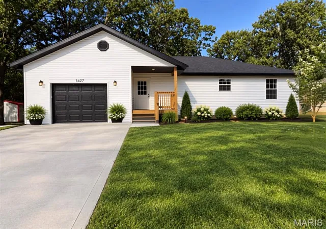 Photo 1 of Single family home for sale at 1627 Amy Dr, Lebanon, MO 65536 | MLS# MIS26058301 | Listing updated on 2026-09-20