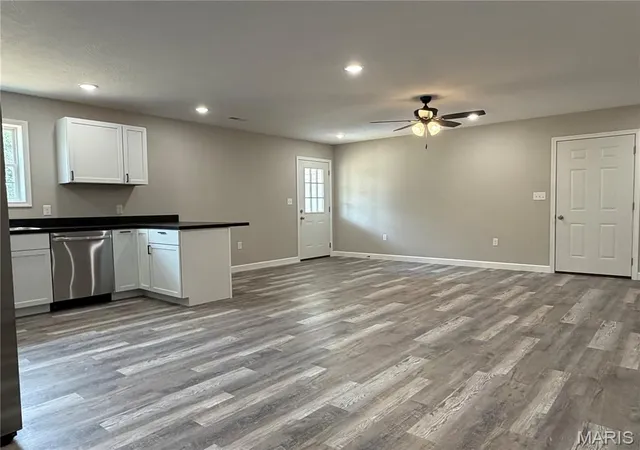 Photo 3 of Single family home for sale at 1627 Amy Dr, Lebanon, MO 65536 | MLS# MIS26058301 | Listing updated on 2026-09-20