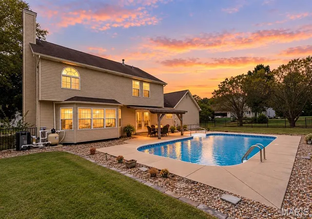 Photo 2 of Single family home for sale at 1895 Cedarwood Trl, Belleville, IL 62226 | MLS# MIS26058304 | Listing updated on 2026-10-07
