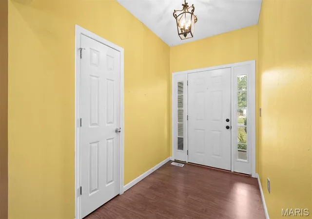 Photo 2 of Single family home for sale at 381 High Point Dr, Edwardsville, IL 62025 | MLS# MIS26058311 | Listing updated on 2026-09-13