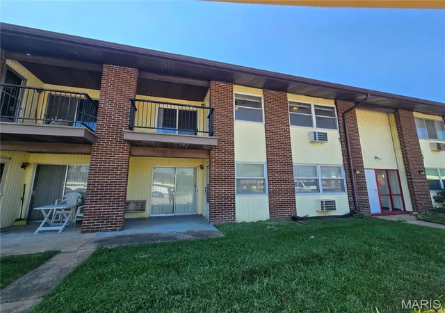 Photo 2 of Sale Pending at 7445 Hazelcrest Dr #G, Hazelwood, MO 63042 | MLS# MIS26058313 | Listing updated on 2026-10-06