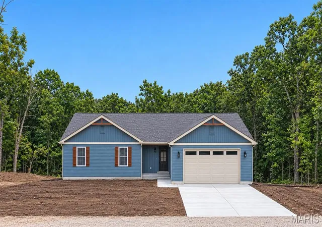 Photo 2 of Single family home for sale at 410 Darcie Dr, Bonne Terre, MO 63628 | MLS# MIS26058322 | Listing updated on 2026-10-02
