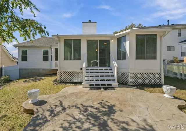 Photo 2 of Single family home for sale at 2116 Riding Spur Dr, Saint Louis, MO 63146 | MLS# MIS26058332 | Listing updated on 2026-10-19