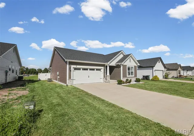 Photo 1 of Single family home for sale at 789 Topaz Ct, Mascoutah, IL 62258 | MLS# MIS26058346 | Listing updated on 2026-09-13
