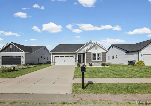 Photo 3 of Single family home for sale at 789 Topaz Ct, Mascoutah, IL 62258 | MLS# MIS26058346 | Listing updated on 2026-09-13