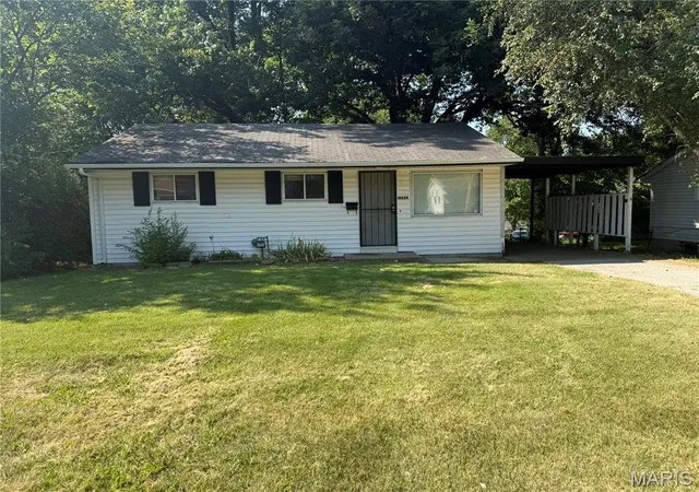 Single family home for sale at 10629 Glen Garry Rd, Saint Louis, MO 63137 | MLS# MIS26058357