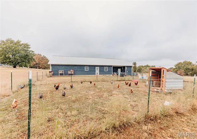 Photo 3 of Single family home for sale at 22950 Pin Oak Dr, Lebanon, MO 65536 | MLS# MIS26058375 | Listing updated on 2026-09-23