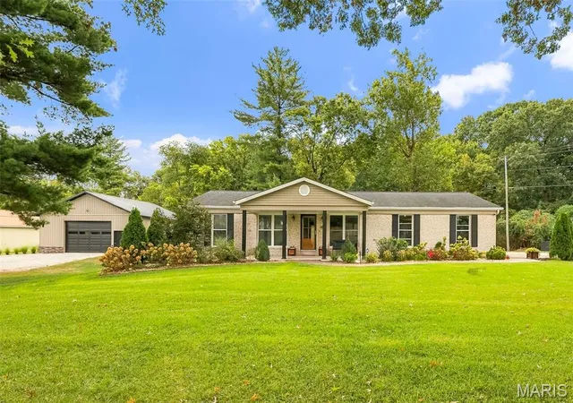 Photo 2 of Single family home for sale at 1392 N Henke Rd, Lake Saint Louis, MO 63367 | MLS# MIS26058391 | Listing updated on 2026-09-18