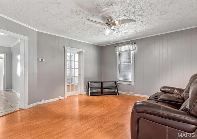 Photo 4 of Single family home for sale at 401 S 5th Street, Coulterville, IL 62237 | MLS# MIS26058395 | Listing updated on 2026-10-27