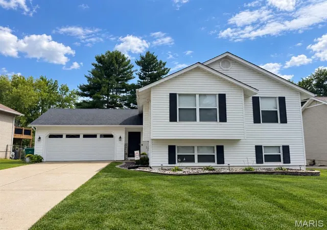 Photo 1 of Single family home for sale at 4585 Gregory Gerard Dr, Saint Charles, MO 63304 | MLS# MIS26058396 | Listing updated on 2026-09-25