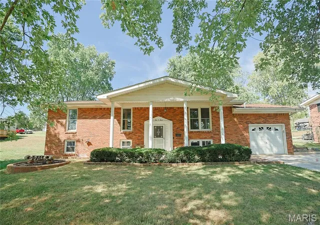 Photo 1 of Sale Pending at 507 Norwood Dr, Bonne Terre, MO 63628 | MLS# MIS26058419 | Listing updated on 2026-10-07