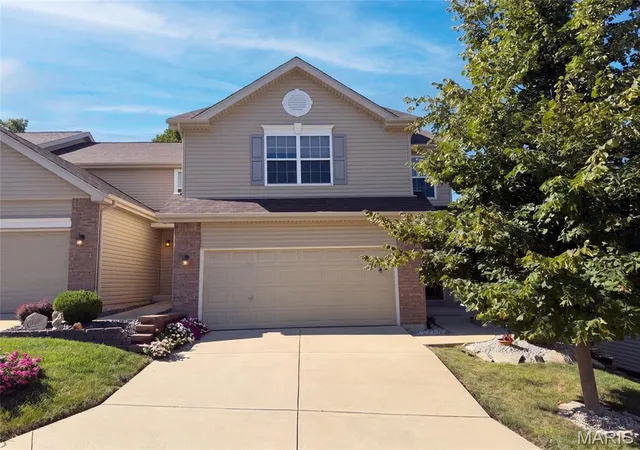 Photo 1 of Townhouse for sale at 5128 Suson Ridge Dr, Saint Louis, MO 63128 | MLS# MIS26058426 | Listing updated on 2026-09-16