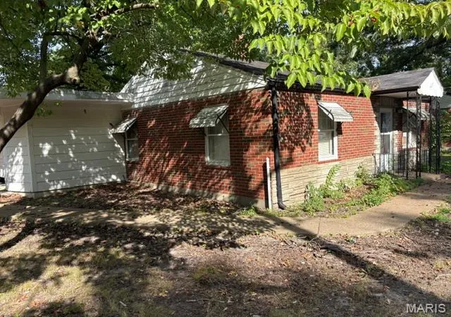 Photo 2 of Single family home for sale at 437 S Harvey Ave, Saint Louis, MO 63135 | MLS# MIS26058432 | Listing updated on 2026-09-23