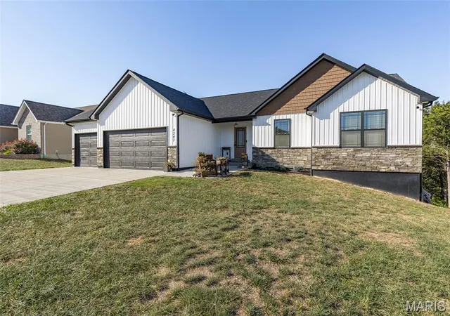 Photo 3 of Single family home for sale at 4343 Lockeport Landing, Hillsboro, MO 63050 | MLS# MIS26058449 | Listing updated on 2026-10-08