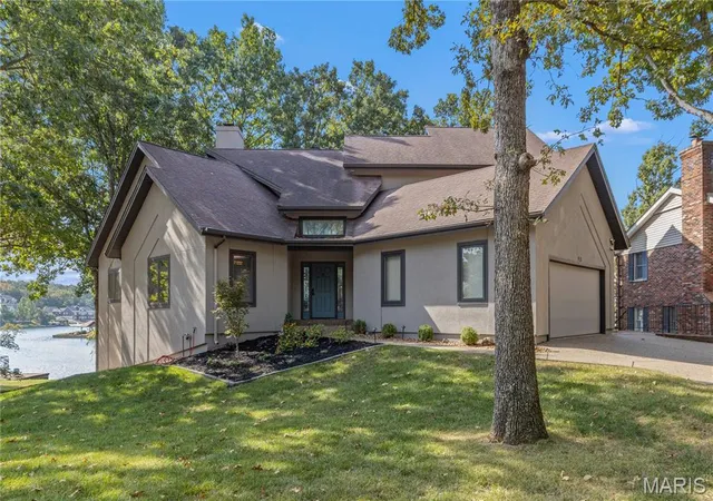 Photo 1 of Sale Pending at 9730 W Vista Dr, Hillsboro, MO 63050 | MLS# MIS26058453 | Listing updated on 2026-09-13