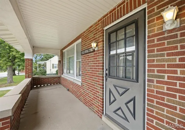 Photo 2 of Single family home for sale at 409 E Main St, Alhambra, IL 62001 | MLS# MIS26058457 | Listing updated on 2026-09-13