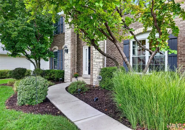 Photo 2 of Single family home for sale at 704 Knollshire Way Ct, O Fallon, MO 63368 | MLS# MIS26058463 | Listing updated on 2026-09-25
