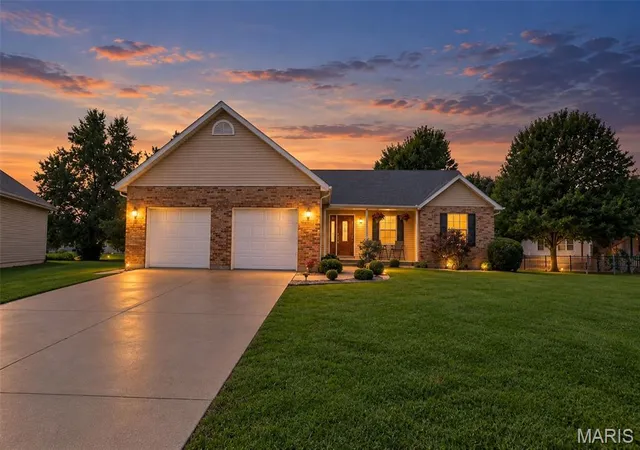 Photo 1 of Single family home for sale at 203 Kenrick Dr, Columbia, IL 62236 | MLS# MIS26058468 | Listing updated on 2026-10-10