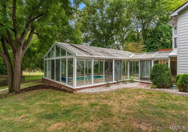 Photo 2 of Sale Pending at 19 Country Maples, Glen Carbon, IL 62034 | MLS# MIS26058476 | Listing updated on 2026-10-04