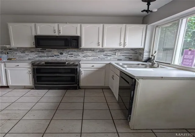 Photo 1 of Single family home for sale at 371 Palermo Dr, Ballwin, MO 63021 | MLS# MIS26058480 | Listing updated on 2026-10-08