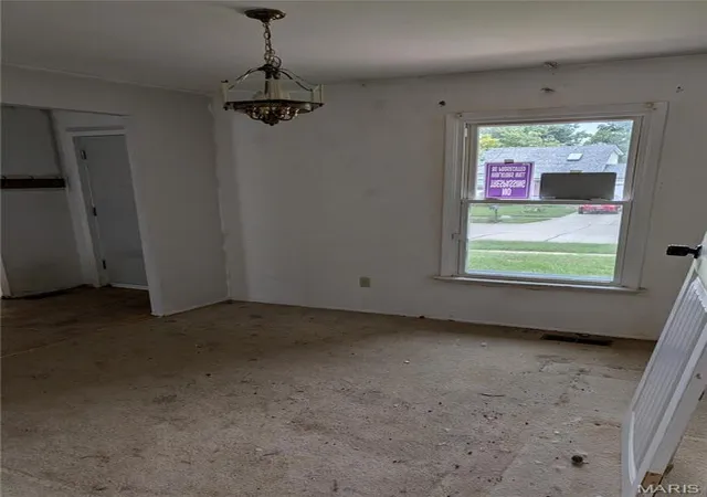 Photo 4 of Single family home for sale at 371 Palermo Dr, Ballwin, MO 63021 | MLS# MIS26058480 | Listing updated on 2026-10-08