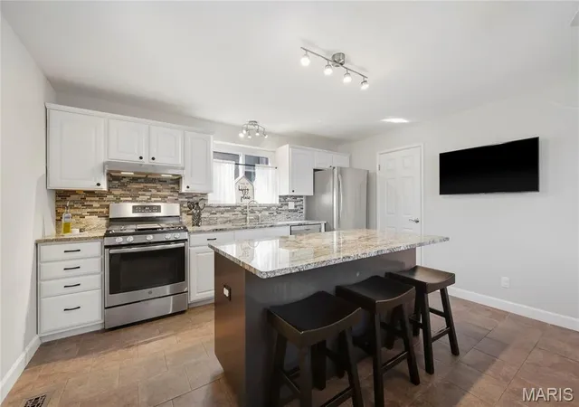 Photo 3 of Single family home for sale at 5326 Odell St, Saint Louis, MO 63139 | MLS# MIS26058496 | Listing updated on 2026-09-23