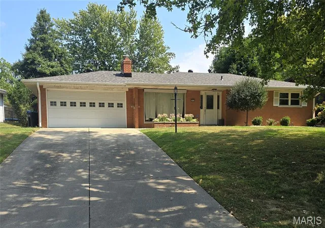 Photo 1 of Single family home for sale at 3820 Tanbark Dr, Swansea, IL 62226 | MLS# MIS26058502 | Listing updated on 2026-09-20