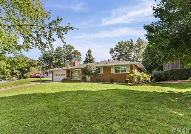 Photo 2 of Single family home for sale at 3820 Tanbark Dr, Swansea, IL 62226 | MLS# MIS26058502 | Listing updated on 2026-09-20