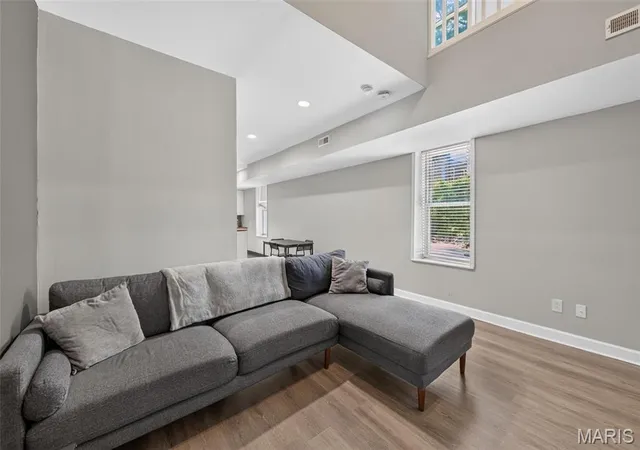 Photo 3 of Single family home for sale at 2023 Sidney St, Saint Louis, MO 63104 | MLS# MIS26058504 | Listing updated on 2026-09-17