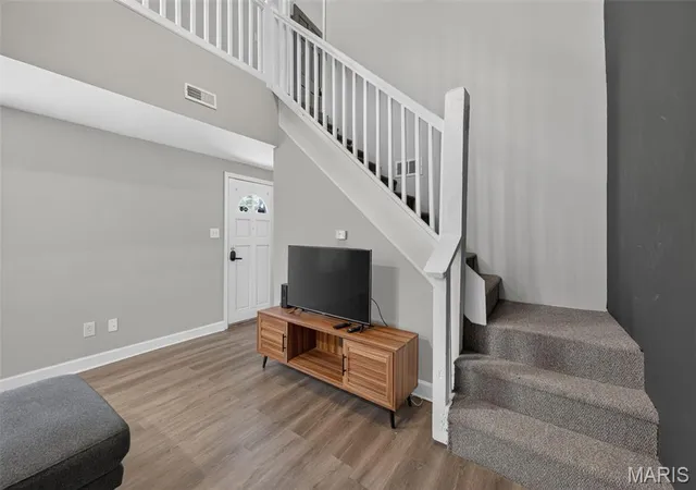 Photo 4 of Single family home for sale at 2023 Sidney St, Saint Louis, MO 63104 | MLS# MIS26058504 | Listing updated on 2026-09-17