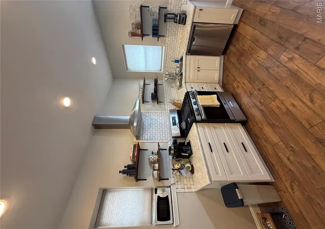 Photo 4 of Single family home for sale at 5457 Itaska St, Saint Louis, MO 63109 | MLS# MIS26058511 | Listing updated on 2026-09-29
